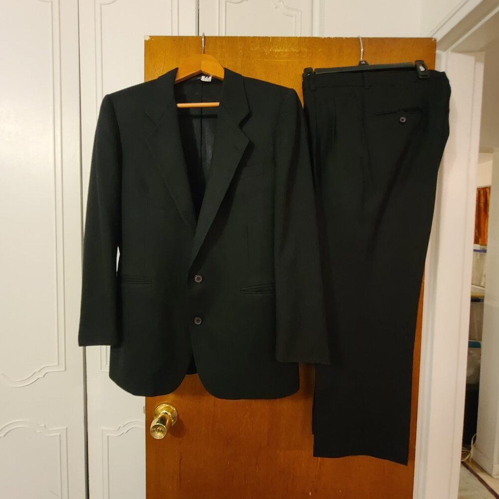 Vintage Men's Stanley Blacker Black Pinstripe Suit Size 40S